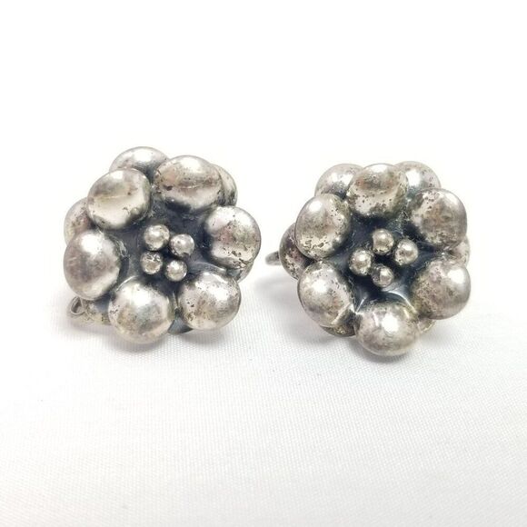 Vintage Jay Kel Sterling Silver Flower Clip On Screw Back Earrings, Signed - Picture 9 of 9
